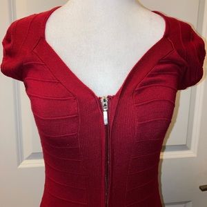 Charlotte Russe | medium | red | sleeveless top with zipper in front